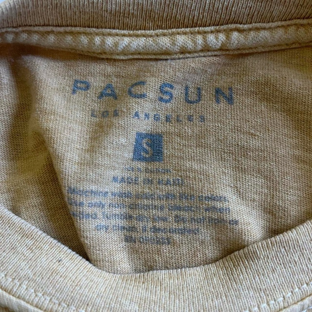 Yellow Graphic T-Shirt with Blue and Orange Summer Boho Design Pacsun’s - Picture 4 of 4